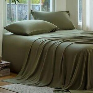 Bamboo Viscose Twin XL Olive Fitted Sheet and Pillowcase NWOT